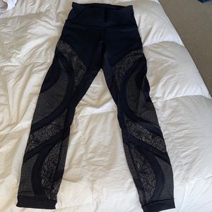 Lululemon wunder under Luxtreme lace detail tight